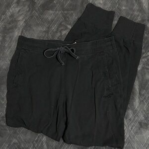 Hollister joggers